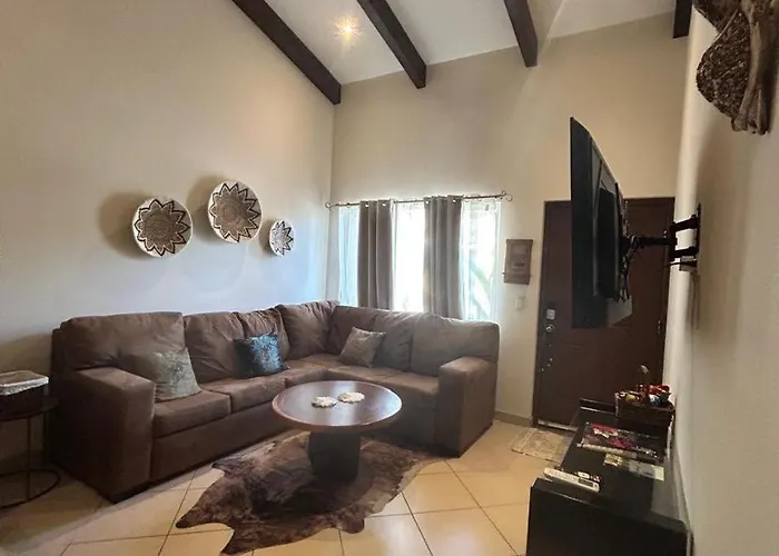 Apartment El Gordos Tropical Oasis W Pool & Near 7 Beaches Refundores